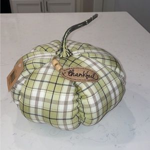New Plaid Thankful Pumpkin